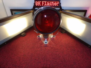 THE LIGHT FROM MARS 🔴 Vintage Emergency Lamp – Iconic Beam!