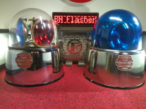 BeaconRay 173 🔴🔵⚪ Tri‑Color Rotator & 174 🔵 Hawaii Five‑0 Oscillating – Blue Dome – Federal Signal