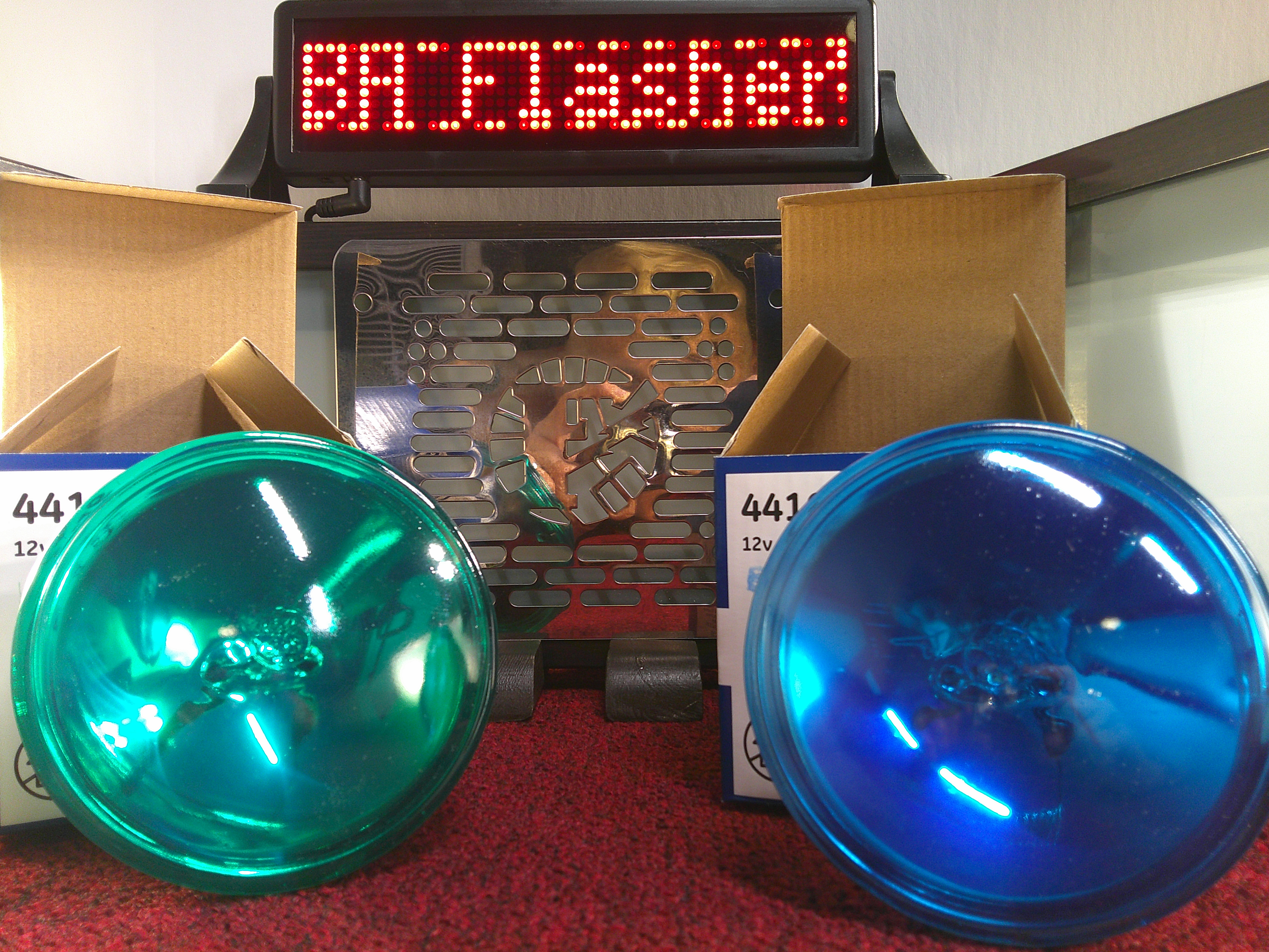 Genuine GE 4416 Blue/Green 12V PAR‑36 Sealed Beam Bulb for Vintage Emergency Lights