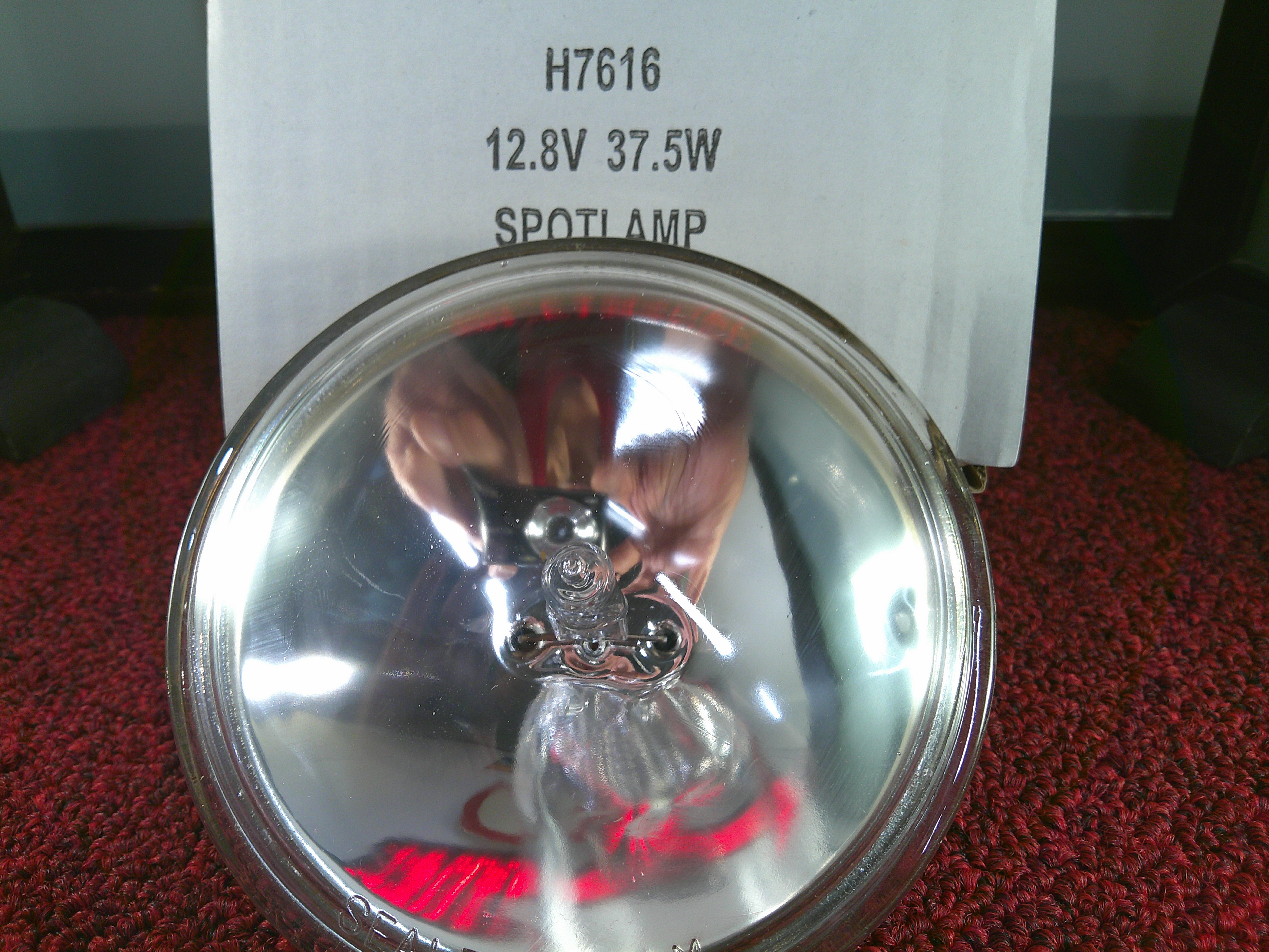 H7616 Halogen PAR‑36 Sealed Beam – Whiter, Brighter 12.8V 37W Upgrade Bulb – Federal Signal / TwinSonic